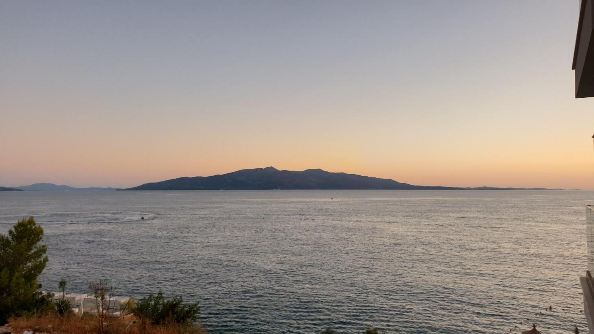 2F Saranda Apartment Kültér fotó