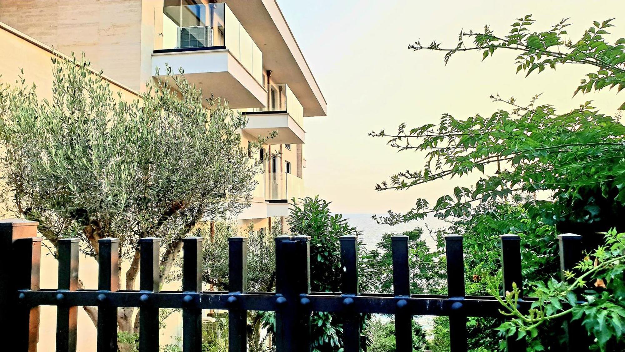 2F Saranda Apartment Kültér fotó